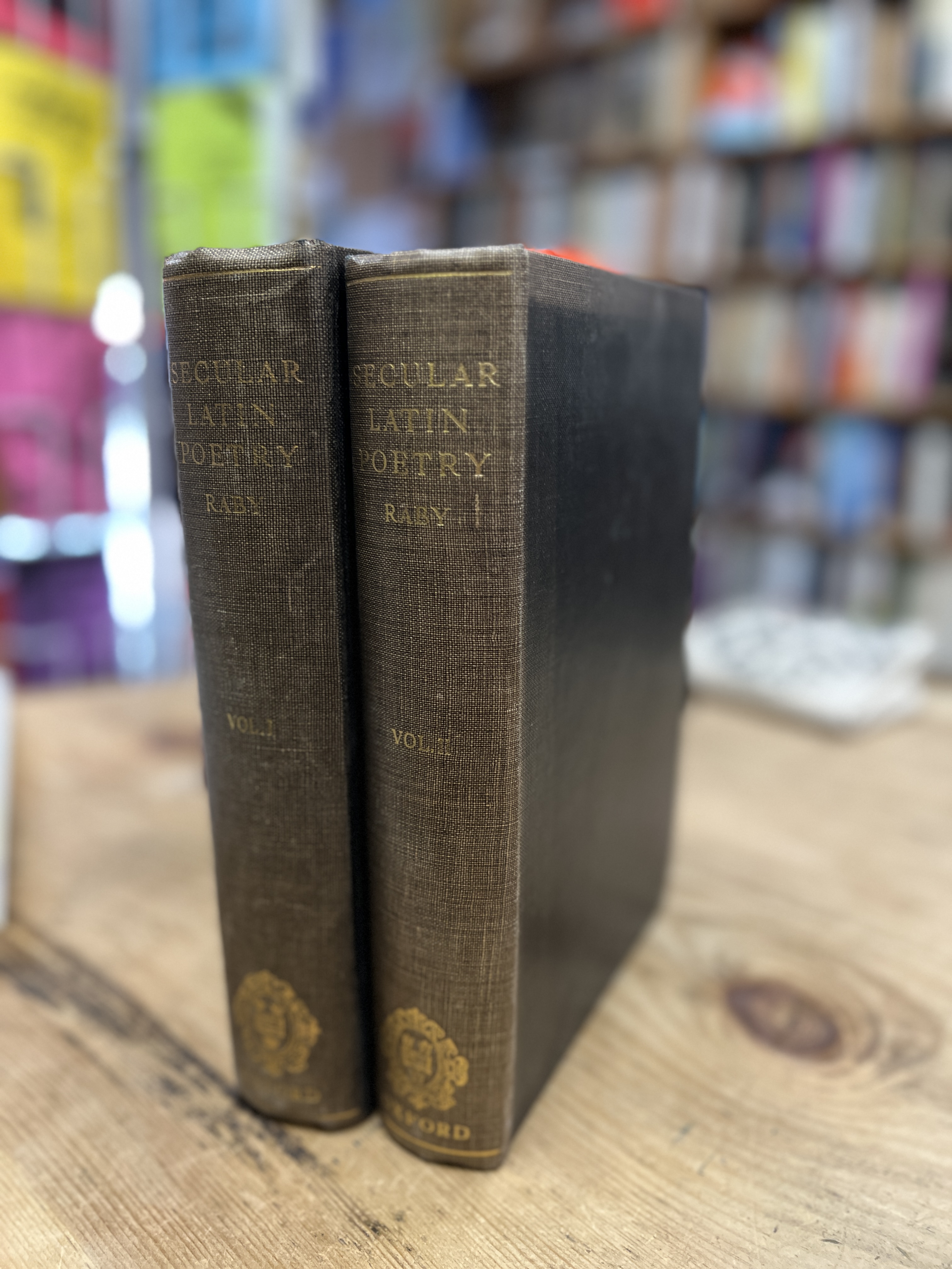 A History of Secular Latin Poetry 2 volumes